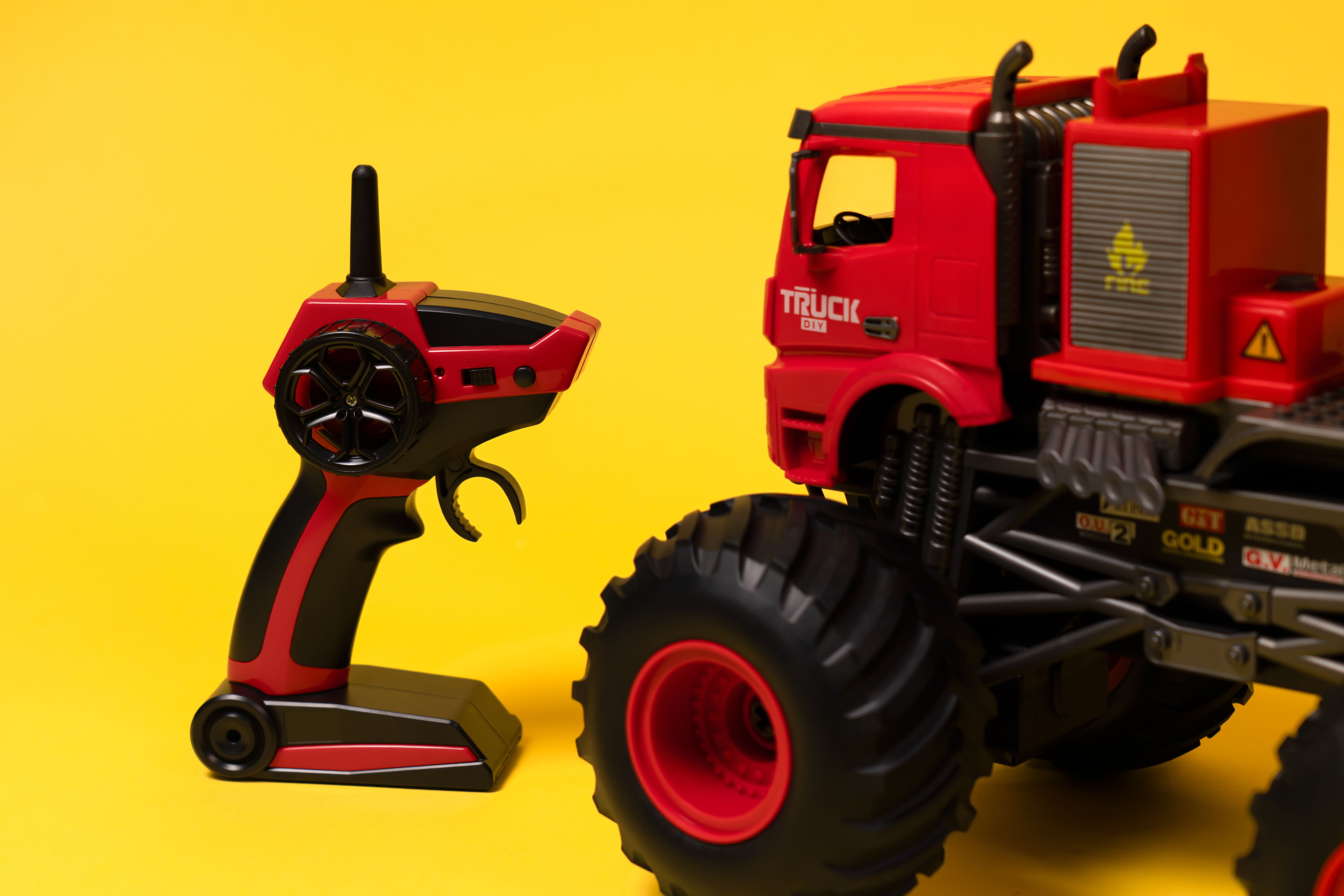 Автоконструктор OTAMANKO BIGFOOT Всюдихід Пожежний кран з водою