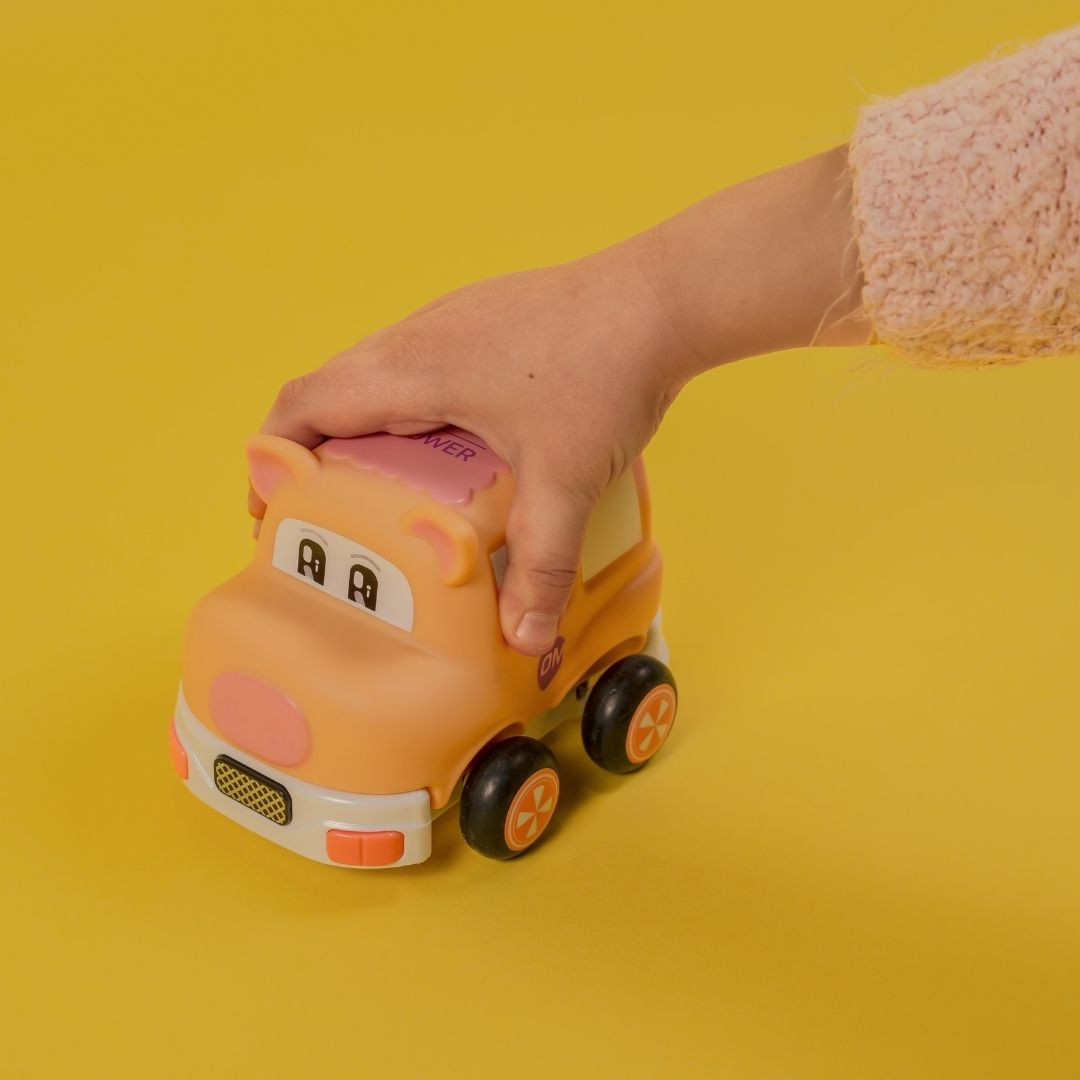 Машинка OTAMANKO Мультимобілі Порося бежевий