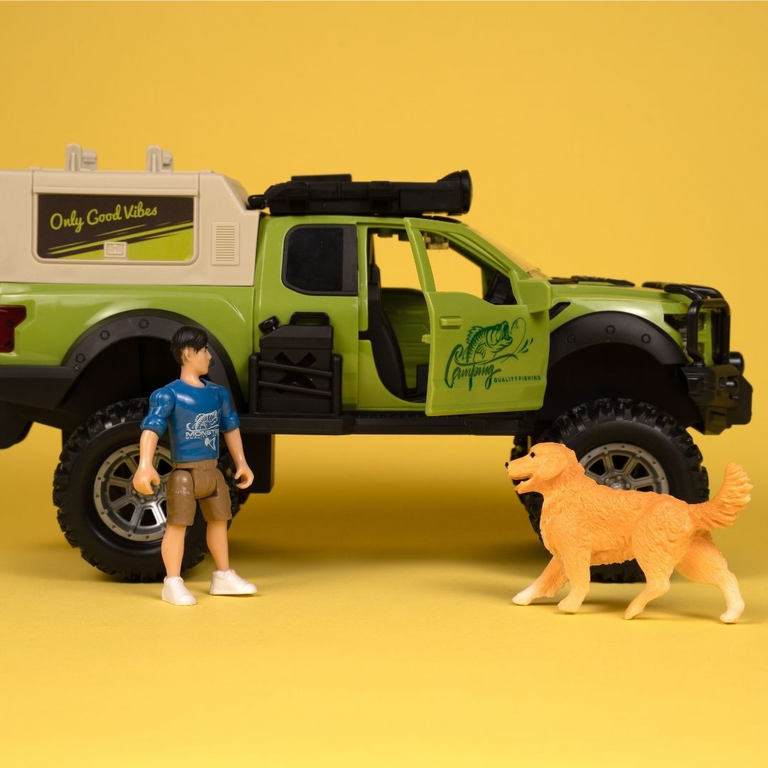 Ігровий набір OTAMANKO Автотуризм Позашляховик з дошкою для серфінгу та собакою